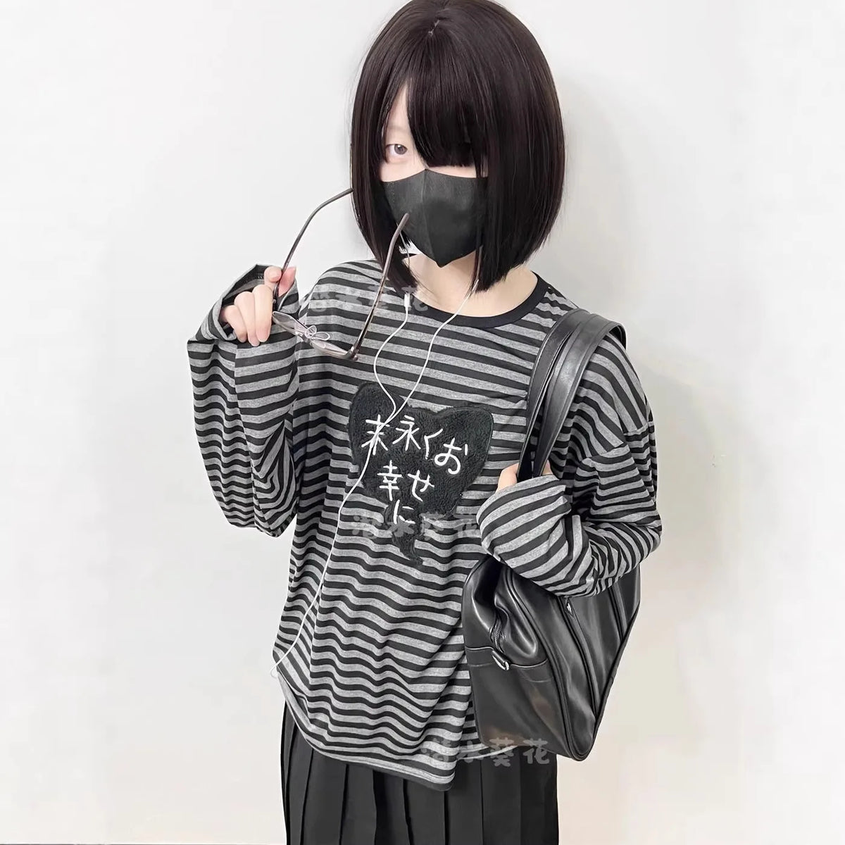 Original Long-Sleeved Shirt, Autumn and Winter Subculture Style, Striped Embroidery, Loose-Fitting, Cute Base Shirt.